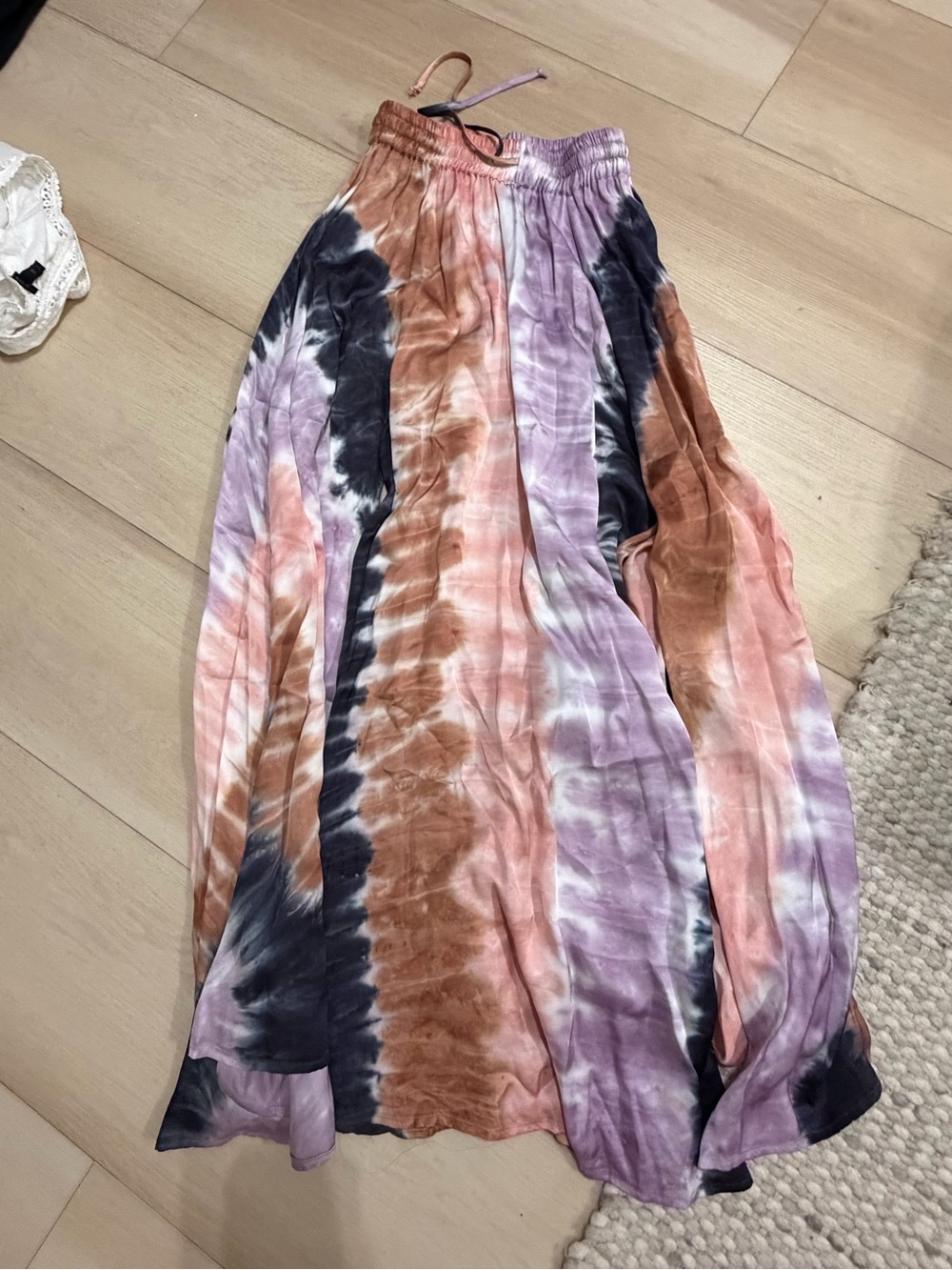 YFB Tie-Dye Maxi Skirt in Lavender, Rust & Black size de
